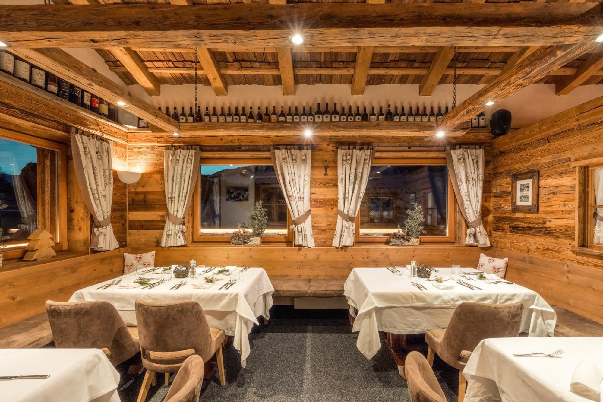 Hotel Piz Seteur Selva di Val Gardena Bagian luar foto