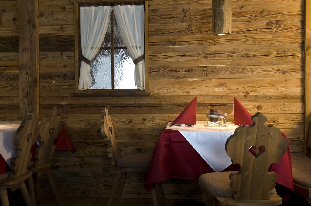 Hotel Piz Seteur Selva di Val Gardena Bagian luar foto